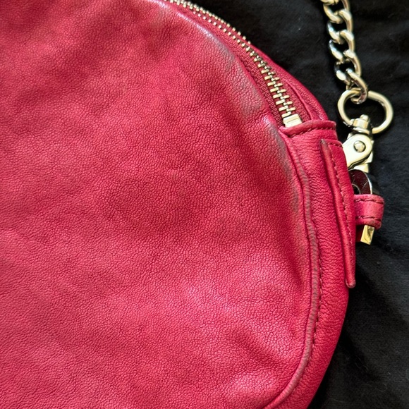 Pour La Victoria round crossbody bag - Picture 3 of 9